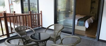 Jingfu Xiaoyuan Linmei Aishe Hotel