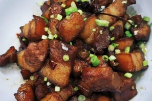 Ảnh chưa phân loại, 5 trong số 32 ảnh, nút