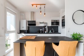 Fridge, microwave, oven, stovetop - Contemporary Design | Gorgeous Seine View (Rouen)