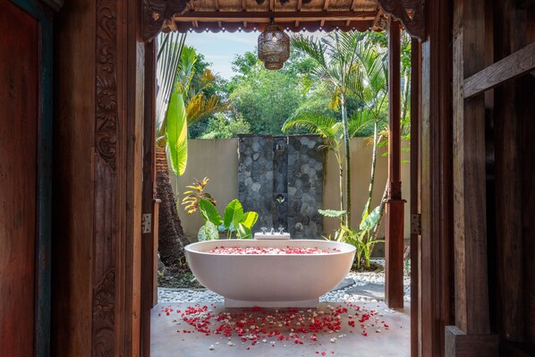 Bathroom - Villa Tau (Tegallalang)