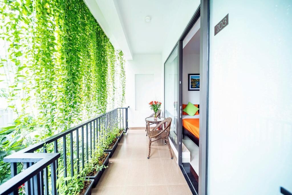 羽绒被、迷你吧、客房内保险箱、办公桌