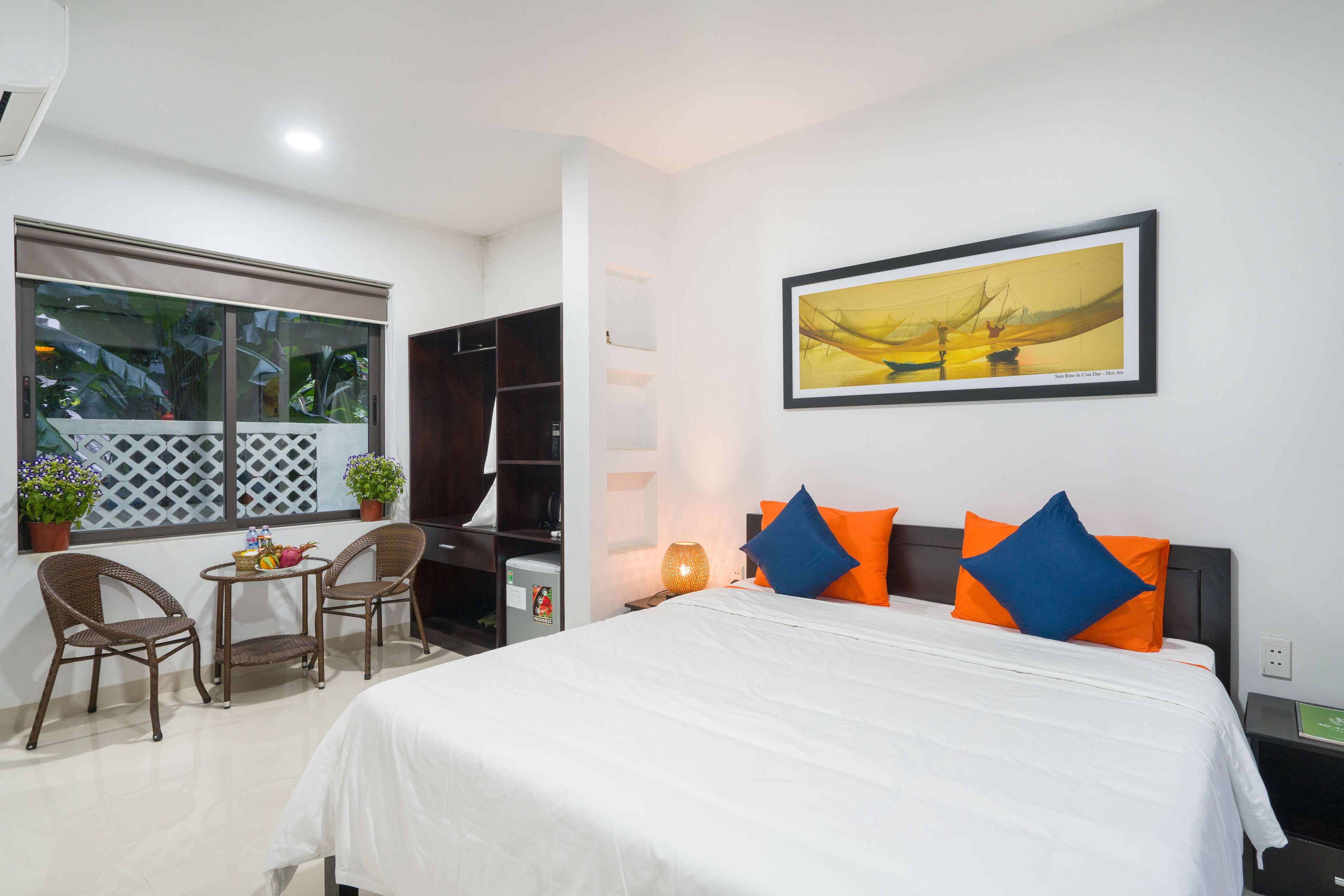 Down duvets, minibar, in-room safe, desk
