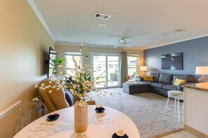 Condo (10 D, One Bedroom Condo) | Exterior