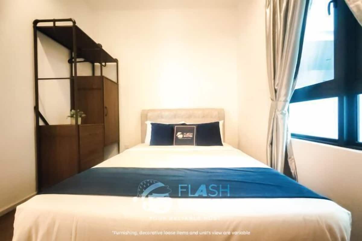 2 habitaciones, espacio para trabajar con laptop y cortinas blackout
