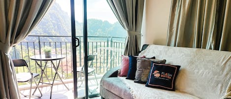 Exclusive Suite, 3 Bedrooms | Living area