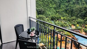 ห้องดีลักซ์สวีท, 2 ห้องนอน | ระเบียง