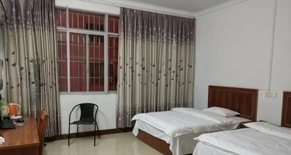Hezhou Huangyao Longquan Business Hotel