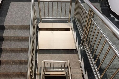 Hezhou Huangyao Longquan Business Hotel