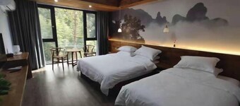 Puyu Mountain Household