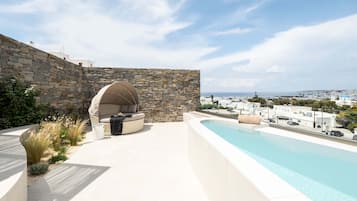 Signature Suite with Private Pool & Sea View