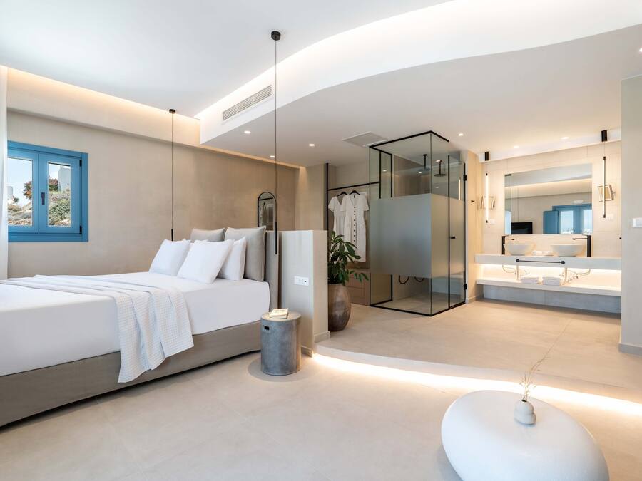 Deluxe Suite with Private Pool & Sea View