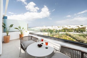 Honeymoon Suite with Plunge Pool & Sea View | Terrasse/Patio