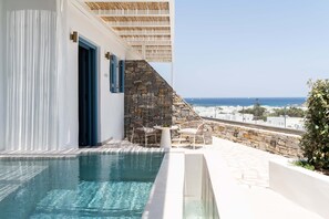 Deluxe Suite with Private Pool & Sea View | Vista spiaggia/mare