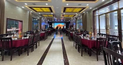 Jiayuan Holiday Hotel