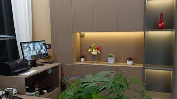 المنشأة من الداخل