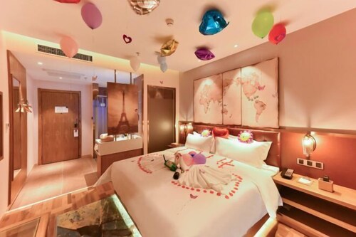 James Joyce Coffetel (Beijing Happy Valley Fatou Metro Station)