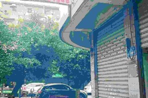 Unclassified image, 3 of 5, button - Yuqi Hostel (Chongqing)