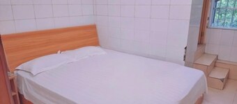 Yuqi Hostel