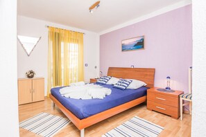 Family Apartment | 2 bedrooms, free WiFi, bed sheets - Apartment Kikas (Vir)