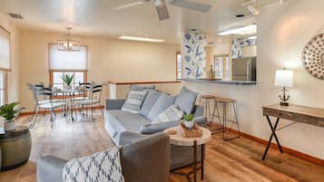 Departamento (62 Hypolita Carriage House) | Exterior