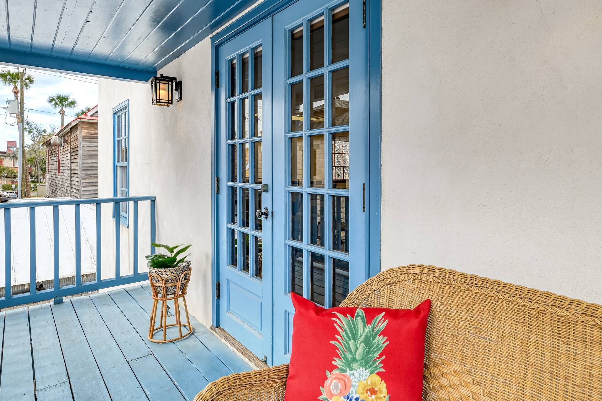 Apartment (62 Hypolita Carriage House) | Exterior