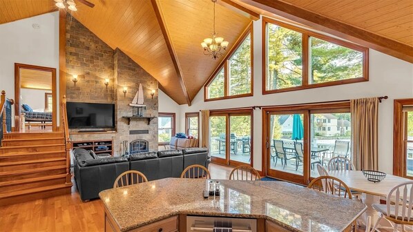 Villa, 4 Bedrooms | Interior