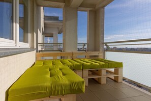 Balcony - Mokotow Pory Apartment by Renters (Warsaw)