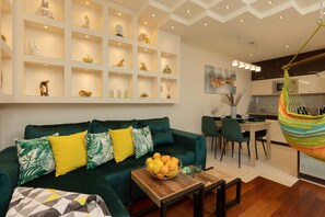 Living area - Mokotow Pory Apartment by Renters (Warsaw)