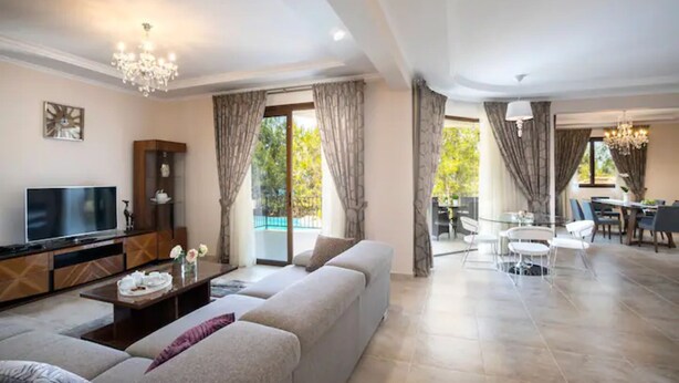 Unclassified image, 1 of 40, button - Stunning 5 Bedroom Villa With Private Pool, Paphos Villa 1444 (Argaka)