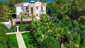 Unclassified image, 4 of 40, button - Stunning 5 Bedroom Villa With Private Pool, Paphos Villa 1444 (Argaka)