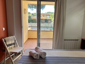 6 bedrooms, iron/ironing board, travel crib, WiFi - Villa close to the beach. Capacity 12 people.Platja de Pals. (Platja de Pals)