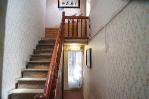 Interior - By Chance Bar&Inn (Zhaoping)