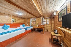 Room - By Chance Bar&Inn (Zhaoping)