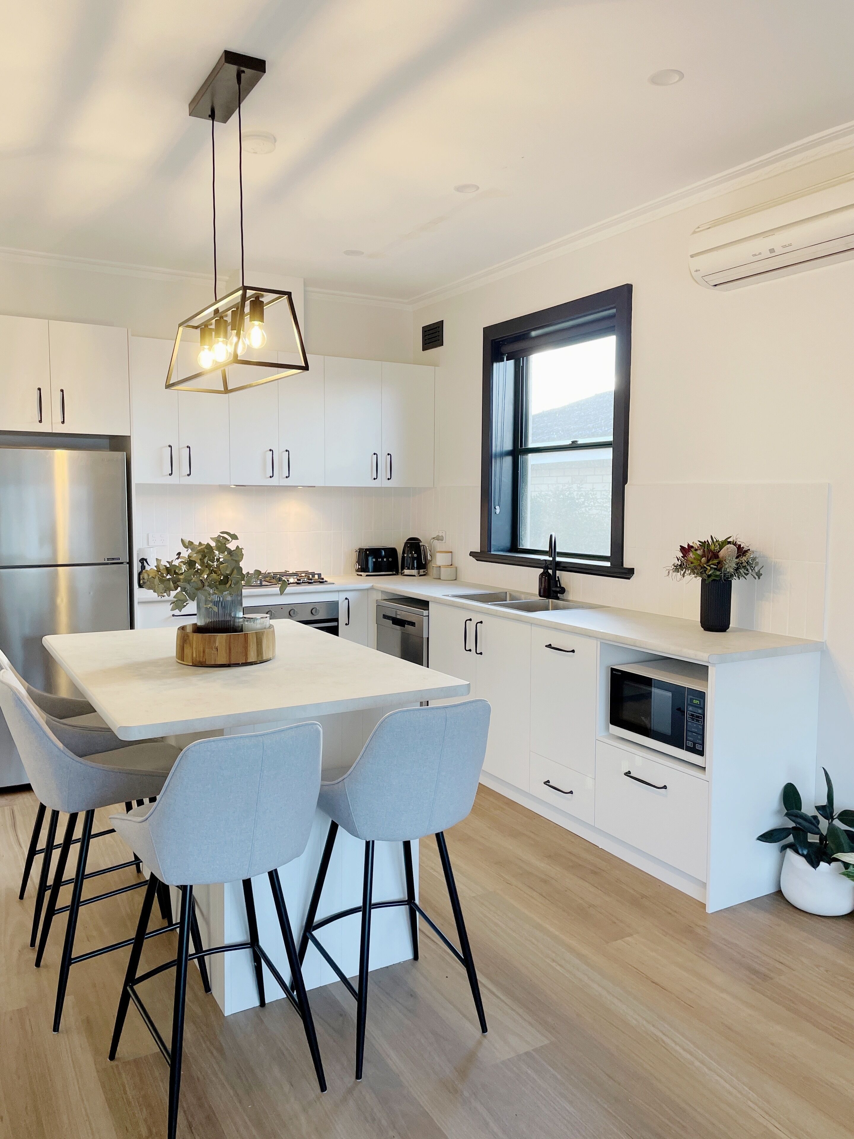 Fridge, microwave, oven, dishwasher