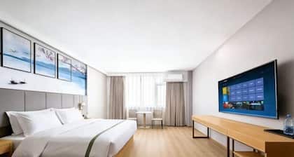 GreenTree Zhixuan Hotel (Dezhou Bus Train Station Black Horse Antiques Debai Plaza)