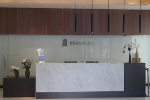 Unclassified image, 2 of 30, button - Jin Xing Holiday Hotel (Pingliang Kongtong District Green Square Branch) (Pingliang)
