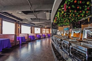 お食事