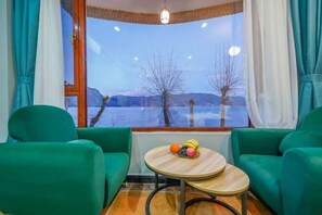 Room - GW. Flower Time (Ninglang)