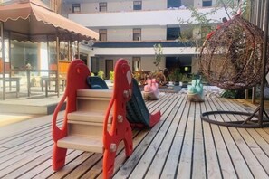 Children's area - GW. Flower Time (Ninglang)