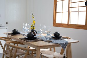 บ้านคอมฟอร์ท | ห้องรับประทานอาหาร