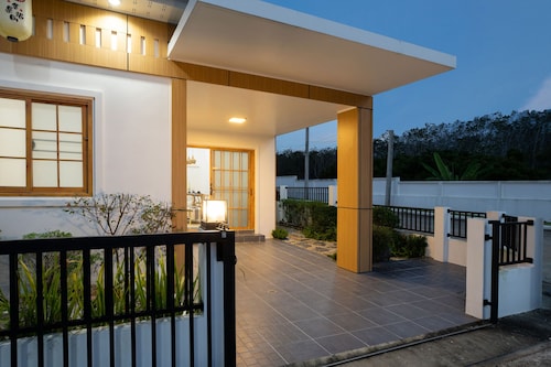 Japanese Style Villa Sunrise Garden A150