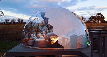Burren Glamping Dome - 1 bed lux Stay Pets Welcome