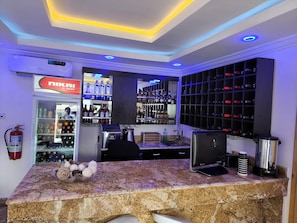 Restaurant - LUXOL HOMES AND SUITES  (Lagos)
