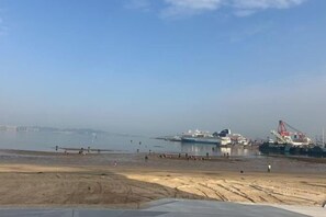 Exterior - GreenTree Inn Express Hotel (Weihai High-speed Railway Terminal Port Branch) (Weihai)