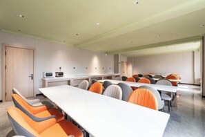 Restaurant - GreenTree Inn Express Hotel (Weihai High-speed Railway Terminal Port Branch) (Weihai)