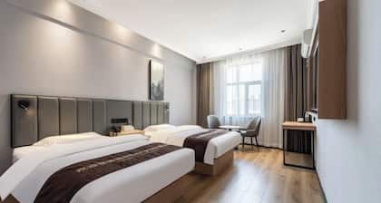 GreenTree Inn Express Hotel (Weihai High-speed Railway Terminal Port Branch)