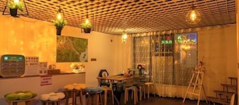 Mingtaoju Theme Inn