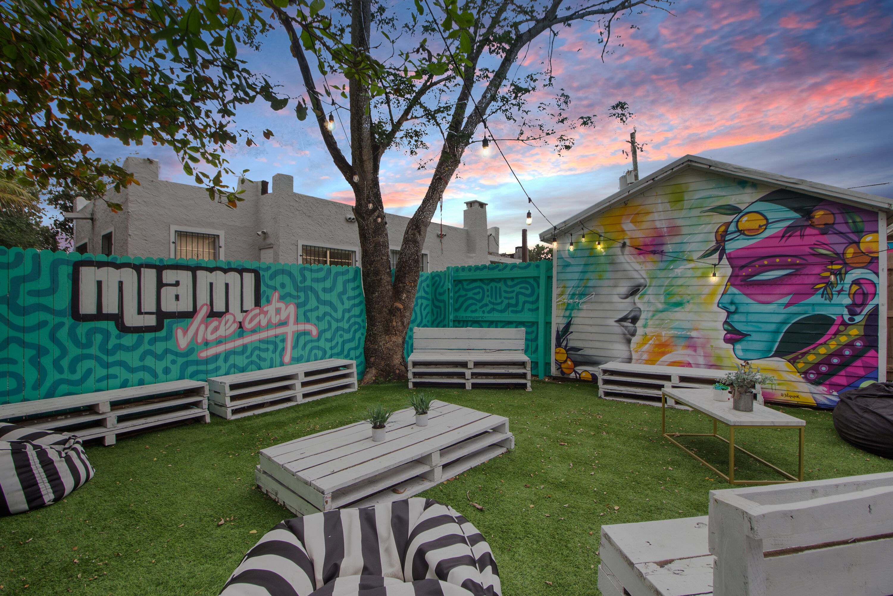 Wynwood | The Bonds of Art House | 7BR | Sleeps 20