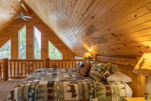 House (2 Bedrooms) | 2 bedrooms, travel cot, bed sheets