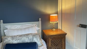 Apartment, Multiple Beds | 3 bedrooms, iron/ironing board, free WiFi, bed sheets